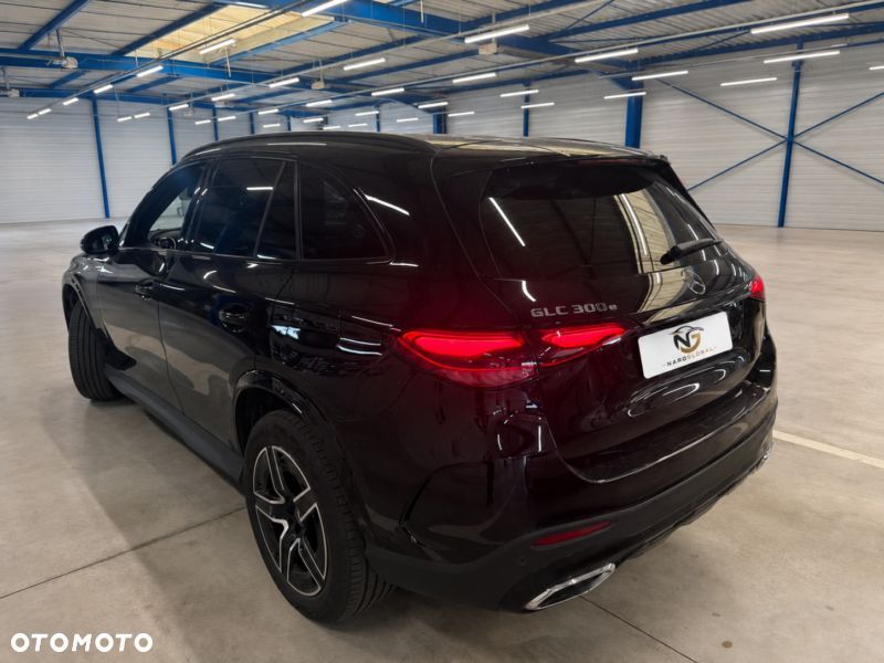 Mercedes-Benz GLC 300 e PHEV 4-Matic AMG Line - 4