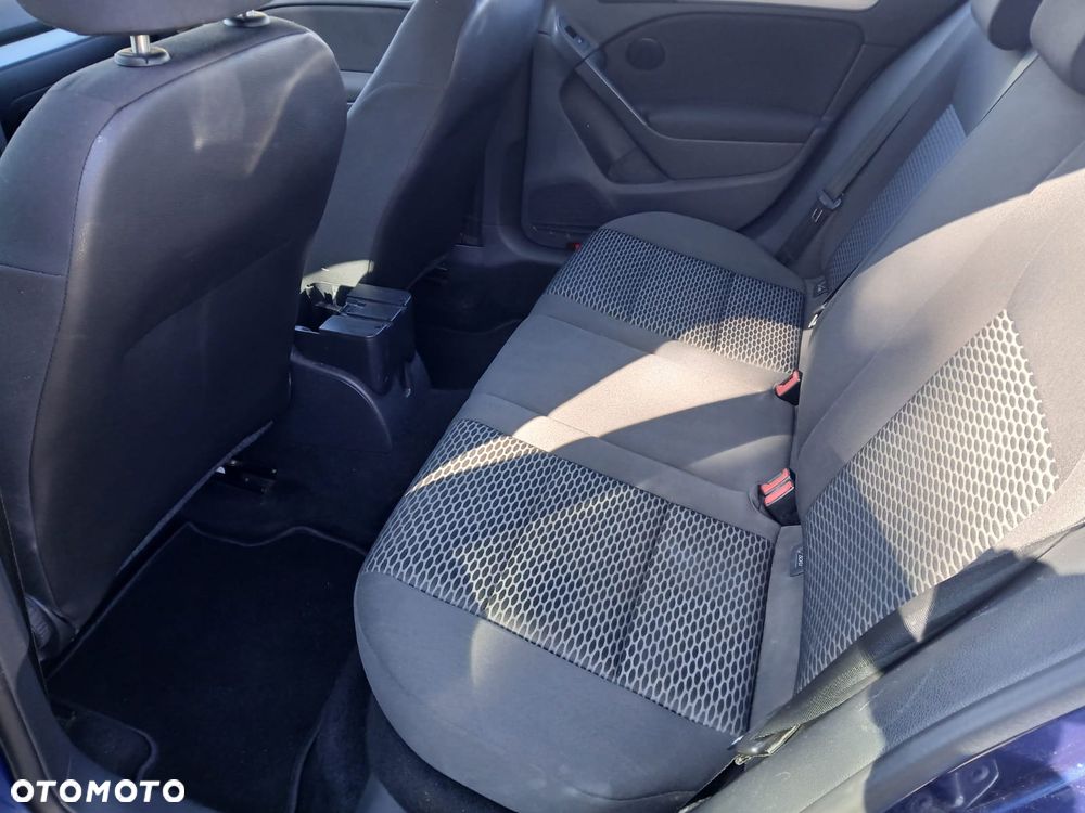 Volkswagen Golf - 14