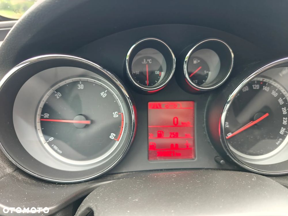 Opel Insignia 2.0 CDTI Cosmo - 24