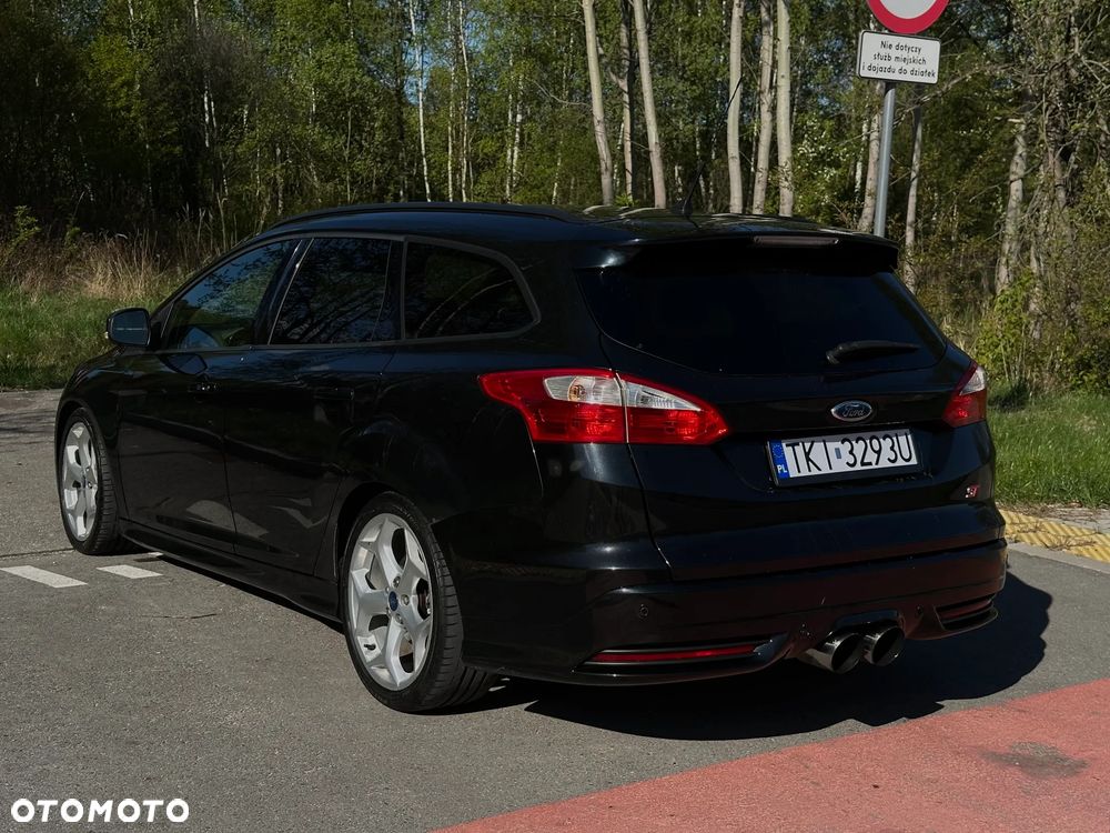 Ford Focus 2.0 EcoBoost ST mit Leder-Sport-Paket - 10