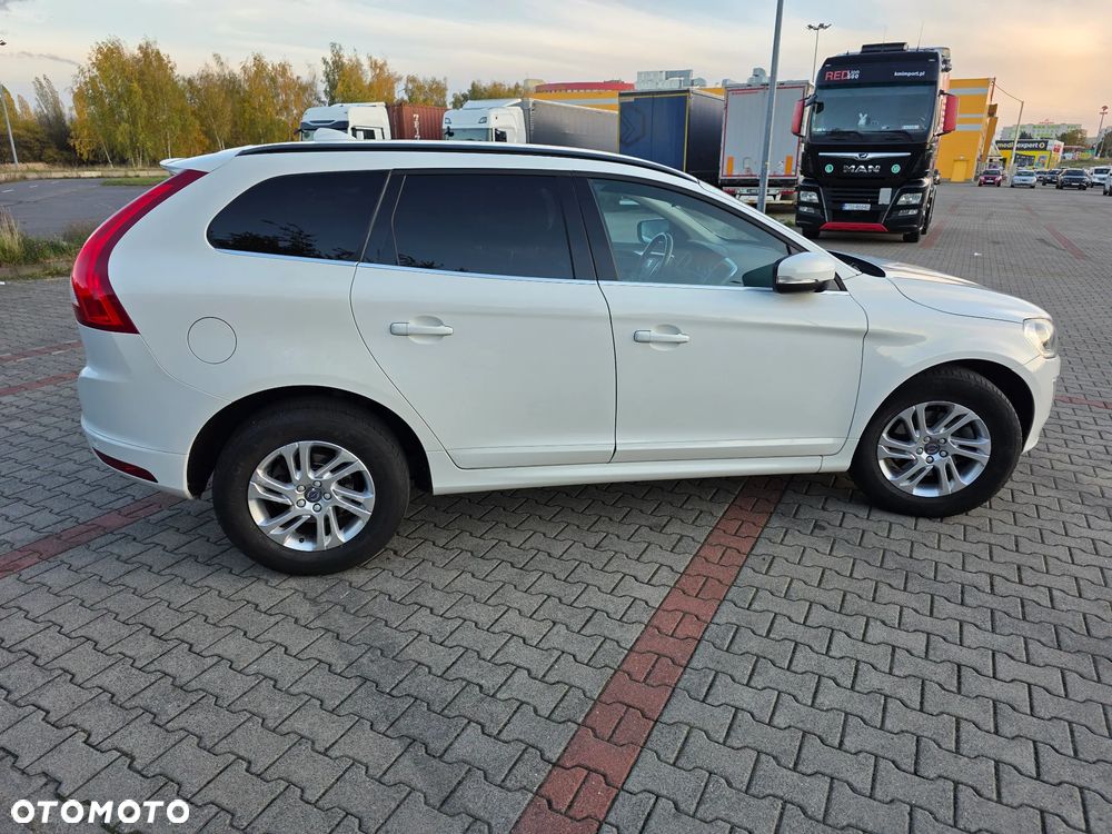 Volvo XC 60 D3 Drive-E Momentum - 13