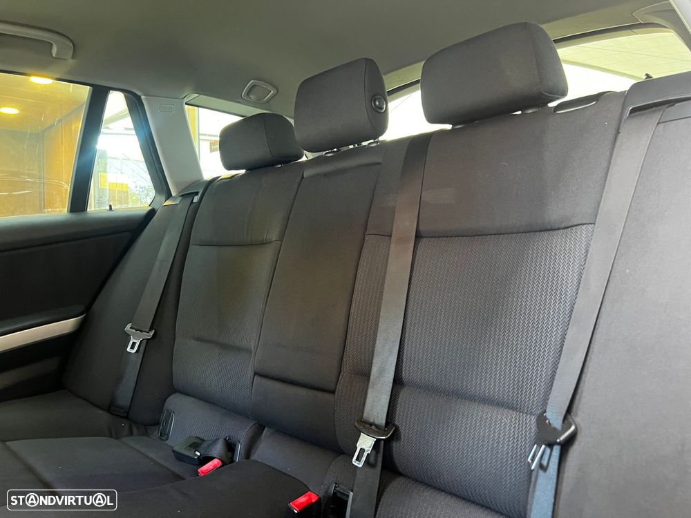 BMW 318 d Navigation - 12