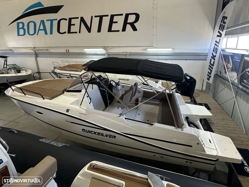 Quicksilver Activ 755 Sundeck - 1