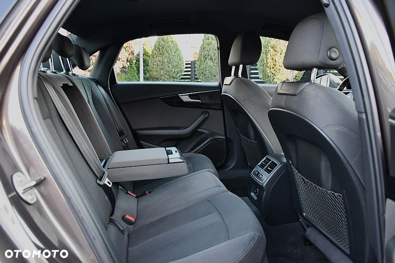Audi A4 Limousine 1.4 TFSI Sport - 22