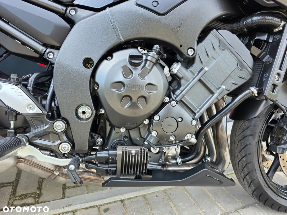 Yamaha FZ8 - 24