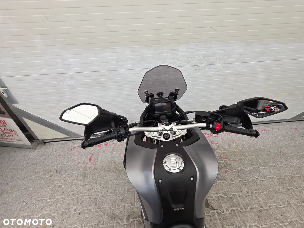 VOGE 500DS - 29