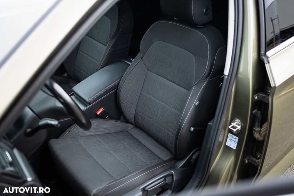 Skoda Superb 2.0 TDI DSG Ambition - 30