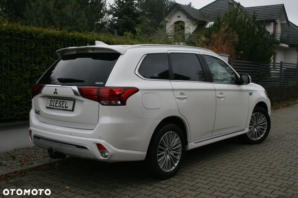 Mitsubishi Outlander Instyle + - 5