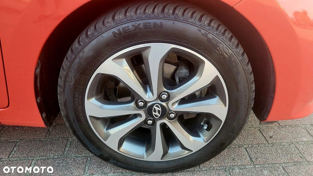 Hyundai i10 1.2 YES!+ - 17
