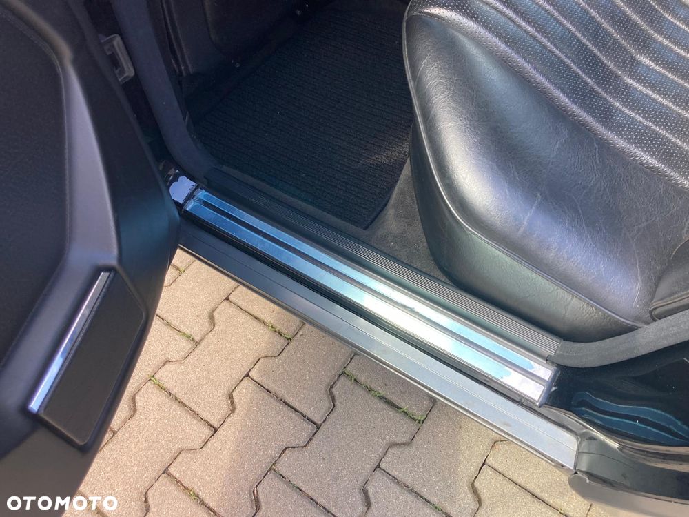 Mercedes-Benz W124 (1984-1993) - 12