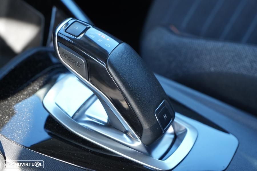 Peugeot 208 1.2 PureTech Allure EAT8 - 11