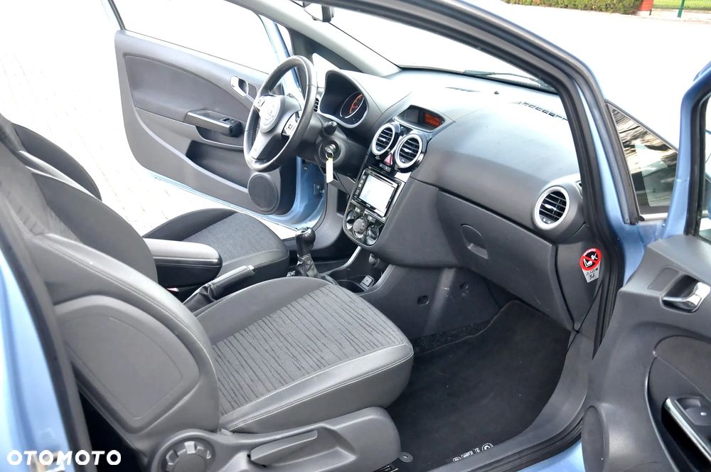 Opel Corsa 1.4 16V Energy - 17