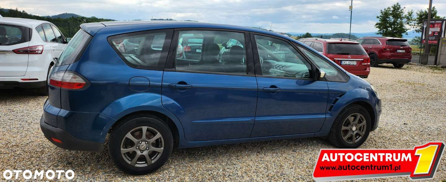 Ford S-Max - 11