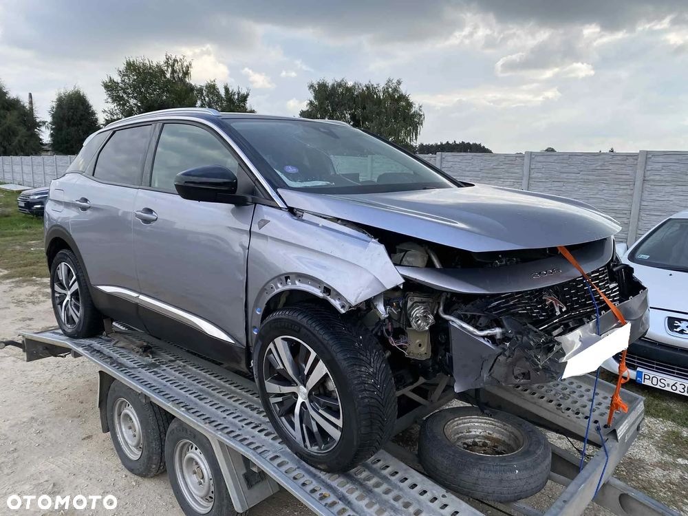 Peugeot 3008 PureTech 130 Stop & Start GPF EAT8 Allure - 9