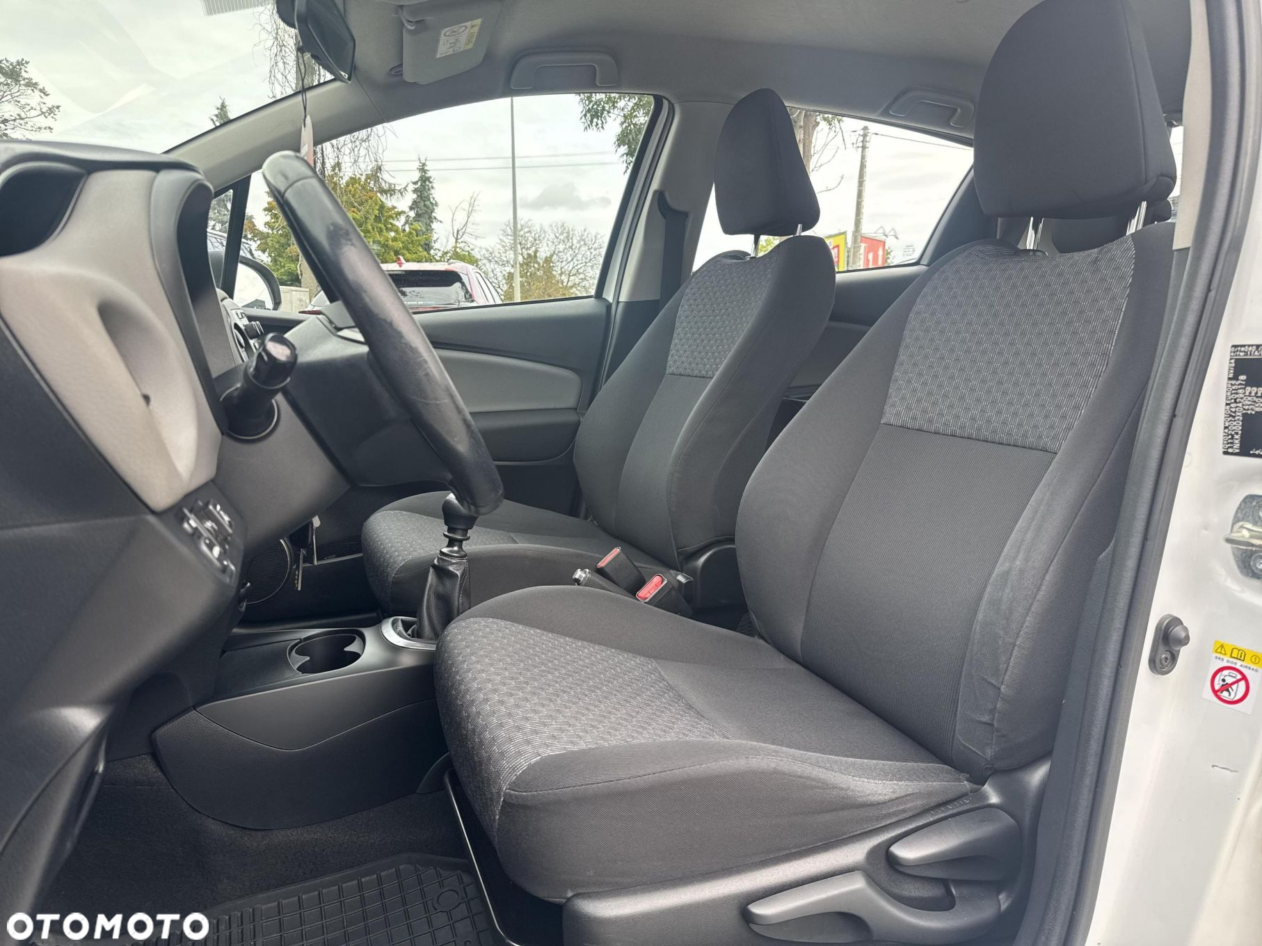 Toyota Yaris 1.33 Active - 12