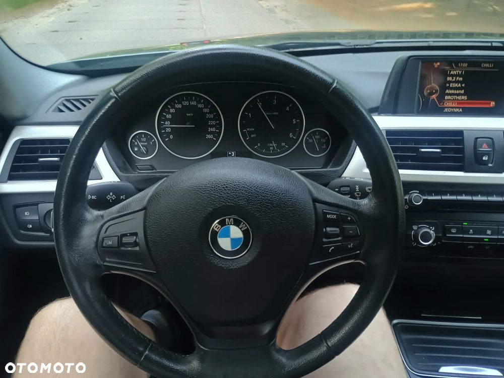 BMW Seria 3 - 36