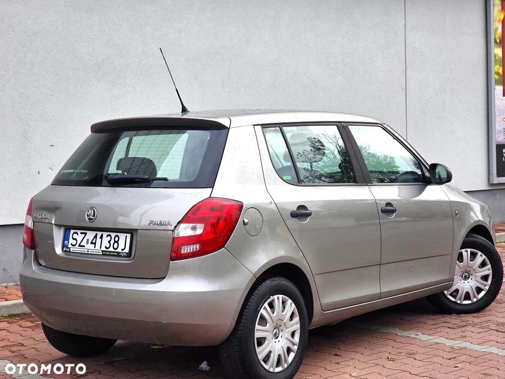 Skoda Fabia 1.4 16V Active Plus - 4