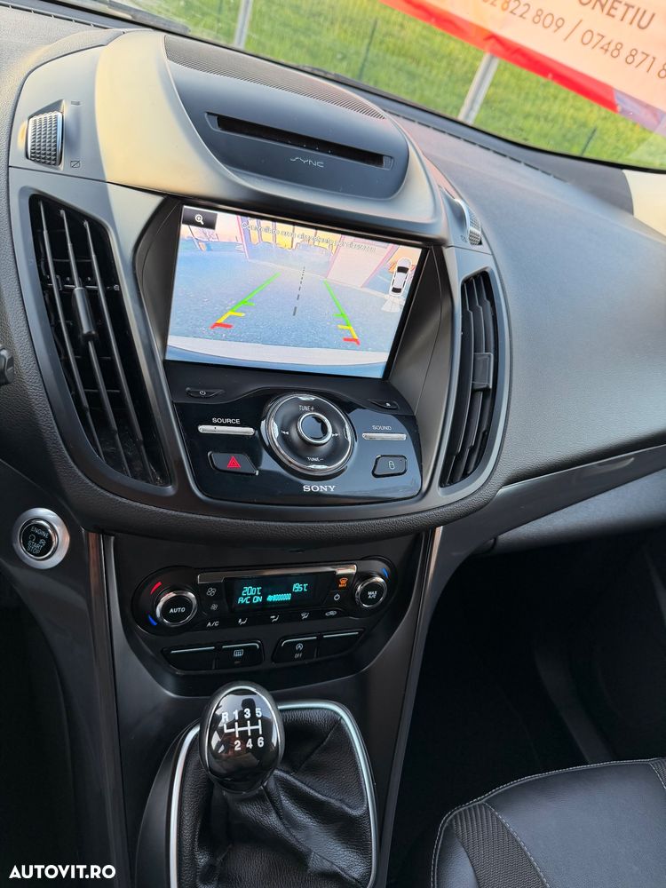 Ford Kuga 2.0 TDCi 2x4 Titanium - 8