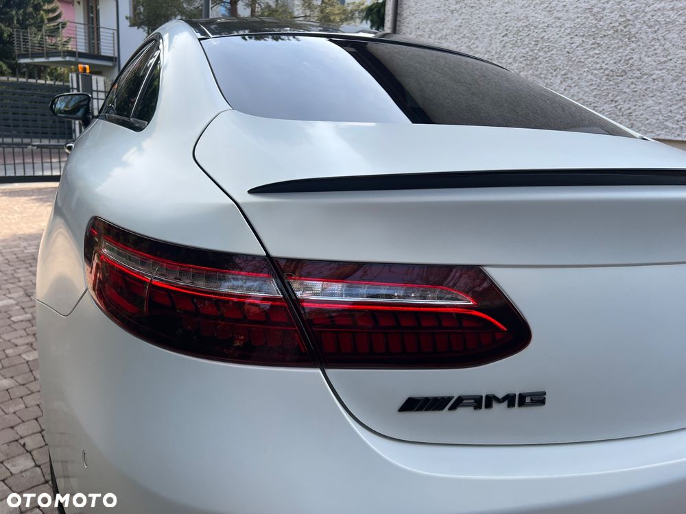 Mercedes-Benz Klasa E AMG 53 4-Matic+ - 20