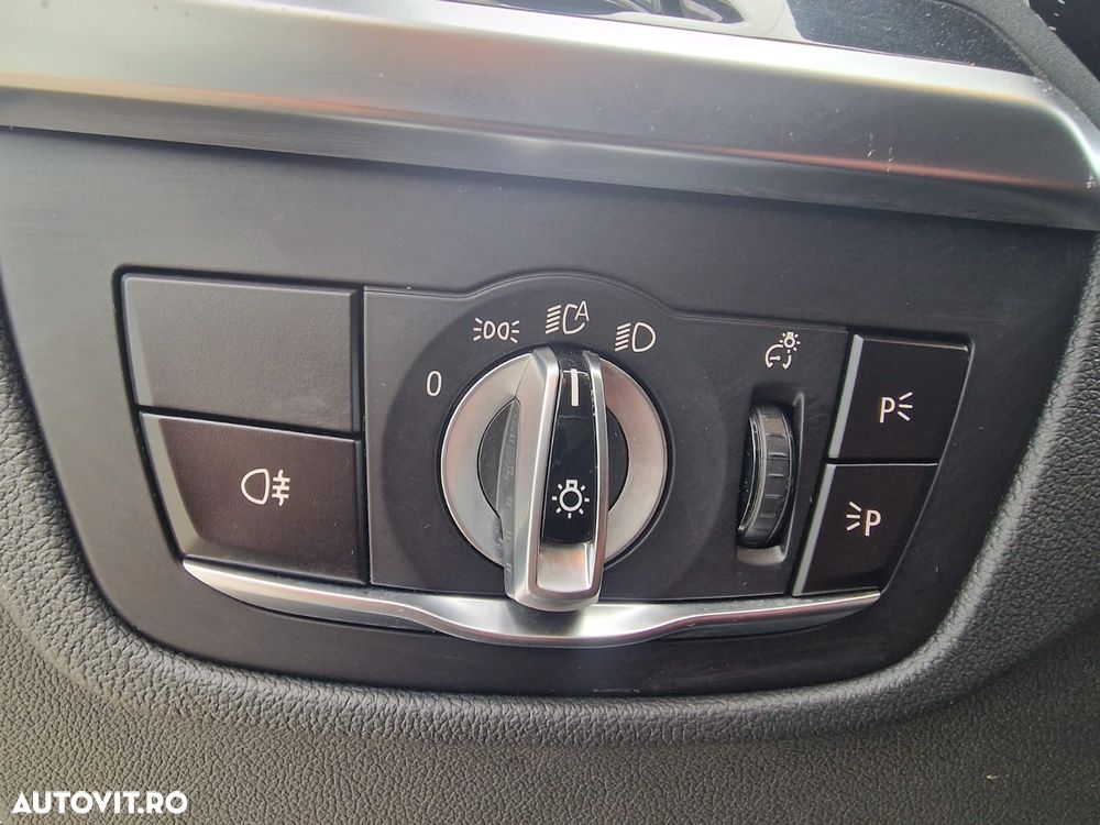 BMW X3 xDrive25d AT Advantage - 12