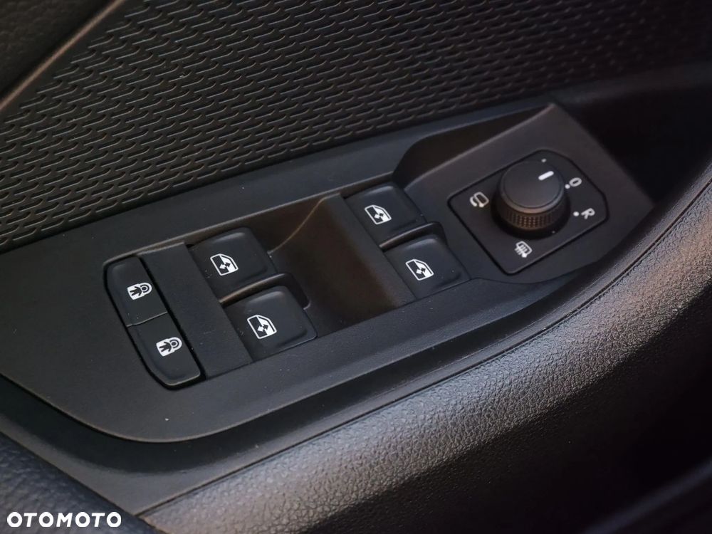 Skoda Octavia 1.5 TSI mHEV Selection DSG - 25