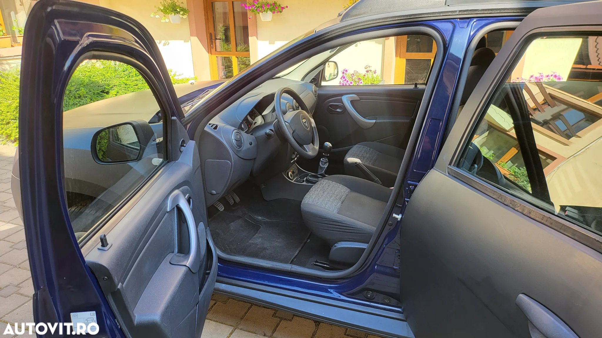 Dacia Duster 1.6 16V 4x4 Ambiance - 23