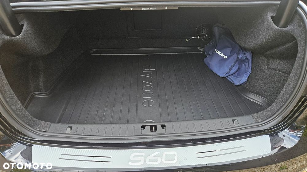 Volvo S60 T5 Geartronic Kinetic - 19