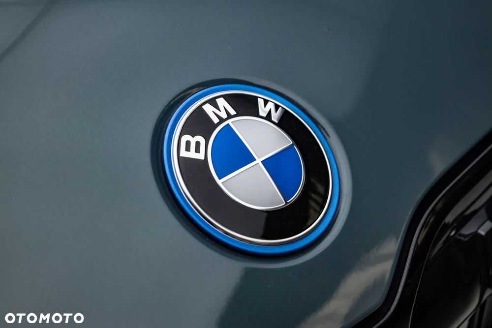 BMW iX1 xDrive30 66.5kWh M Sport - 9
