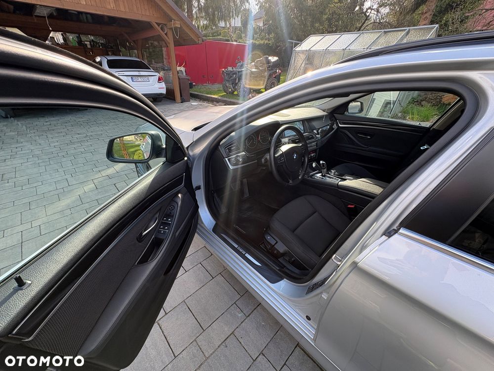 BMW Seria 5 525d xDrive Modern Line - 8