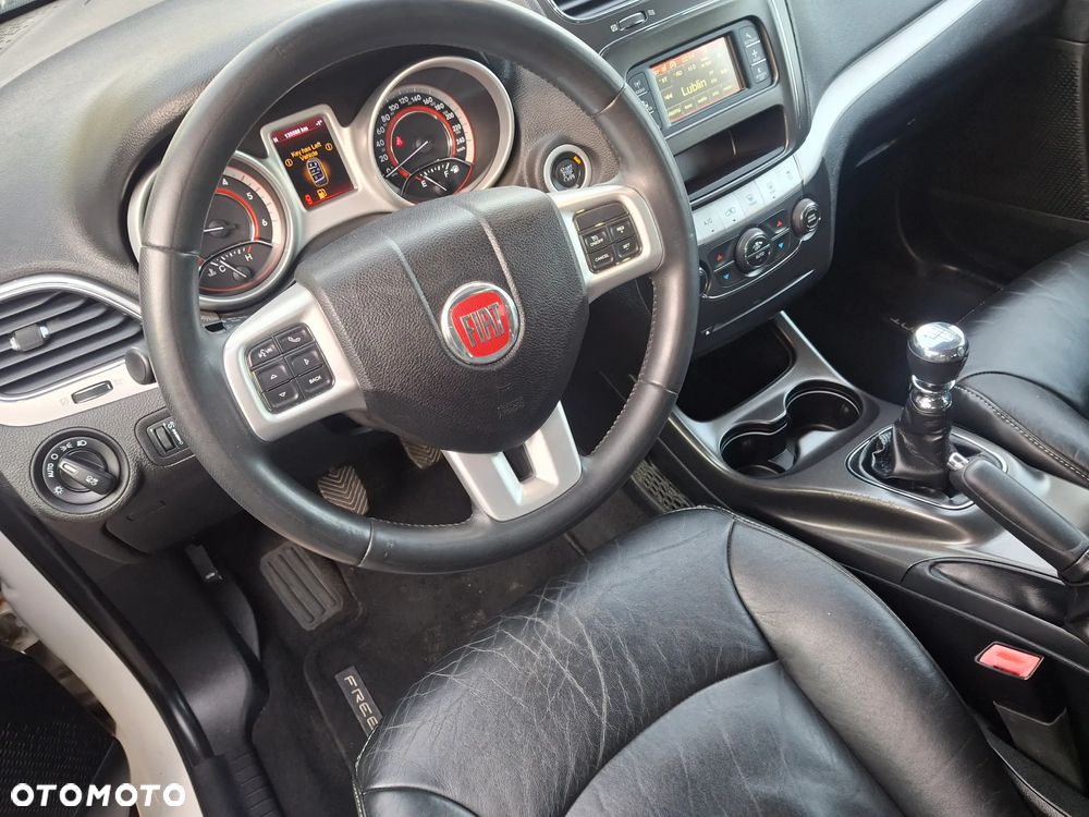 Fiat Freemont 2.0 Multijet Urban - 23