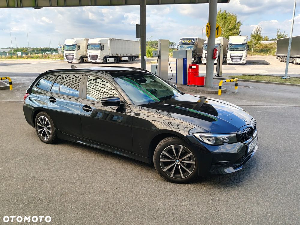 BMW Seria 3 318d Luxury Line - 2
