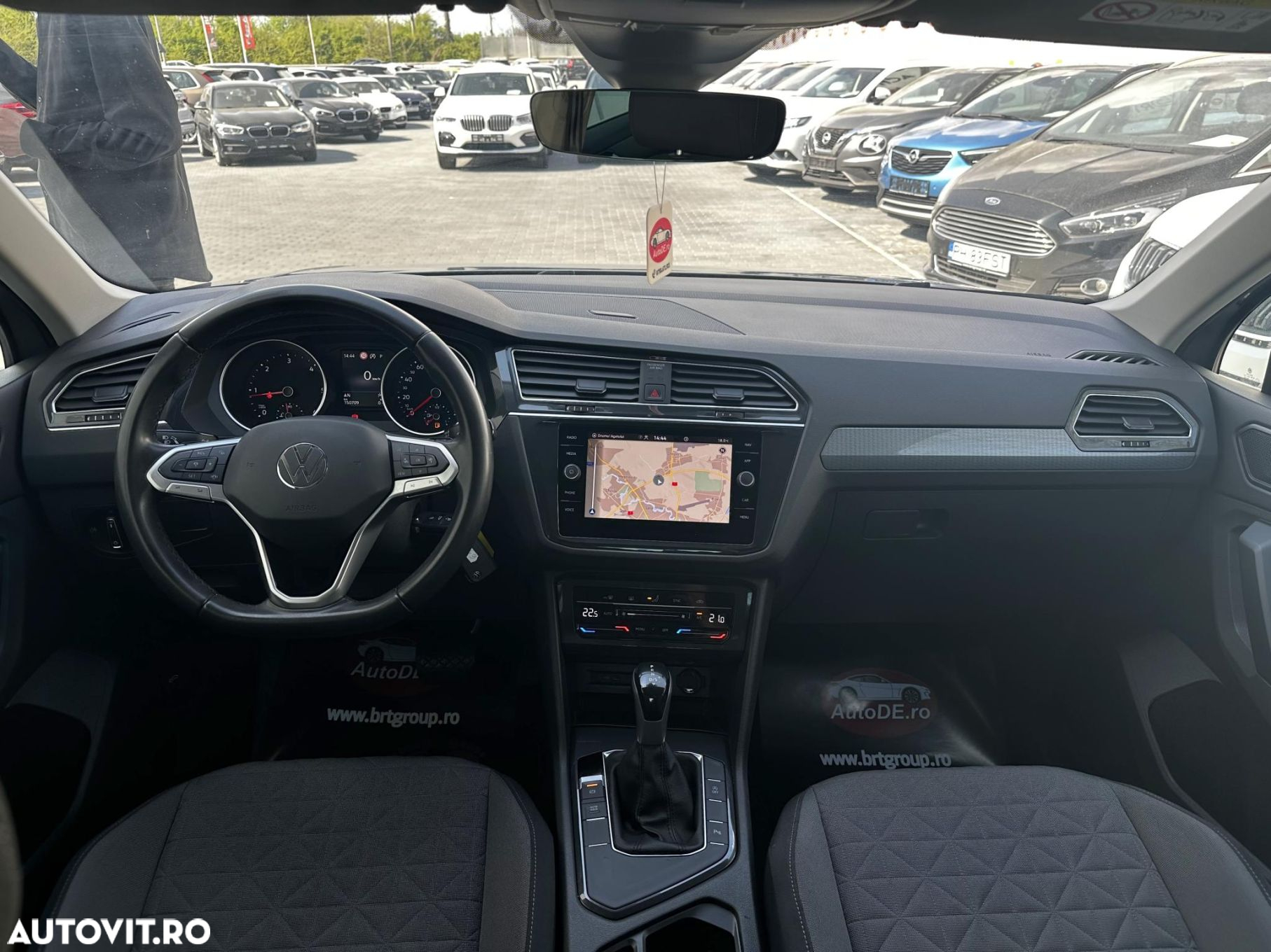 Volkswagen Tiguan - 8