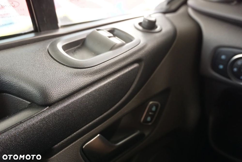 Ford Transit Custom 290 L1H1 Limited - 26