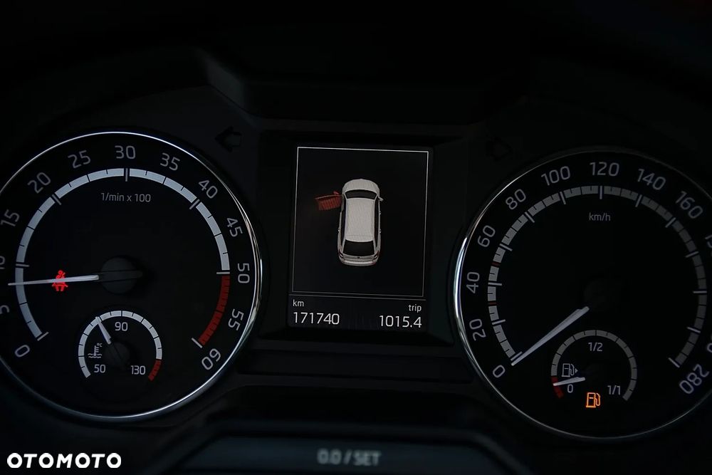 Skoda Octavia 2.0 TDI (Green tec) RS - 27