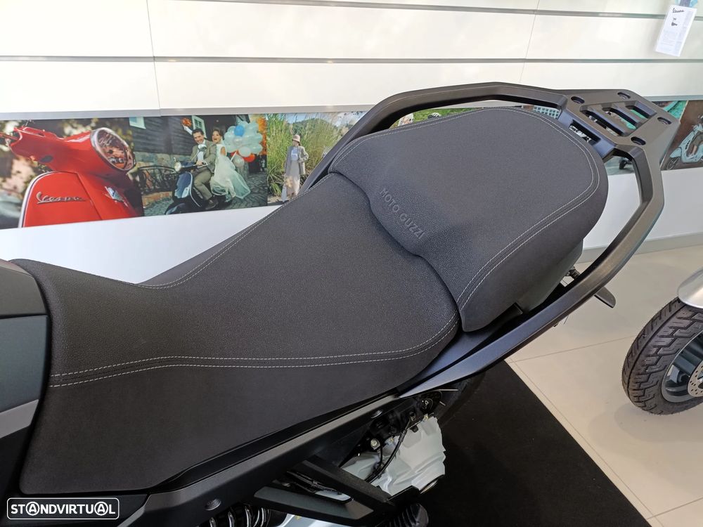 Moto Guzzi Stelvio - 3