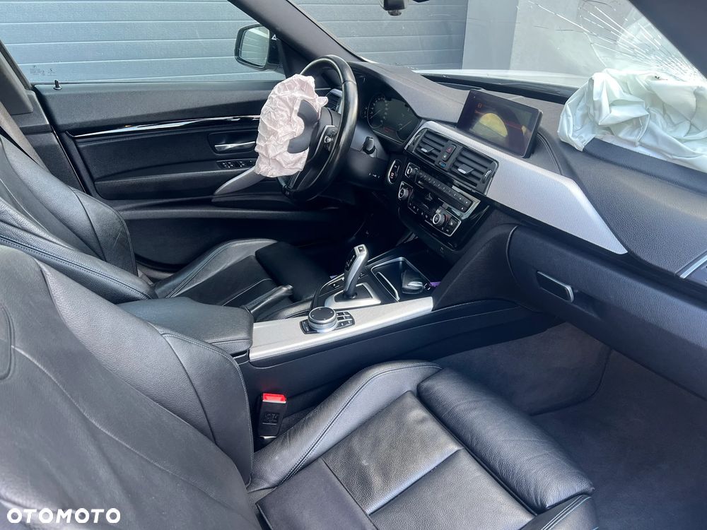 BMW Seria 3 320d xDrive M Sport - 14