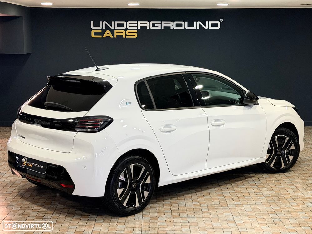 Peugeot e-208 E-Style — fotografia 8