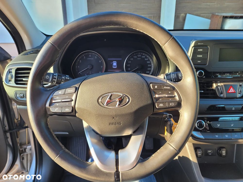 Hyundai i30 1.5 DPI Modern - 14