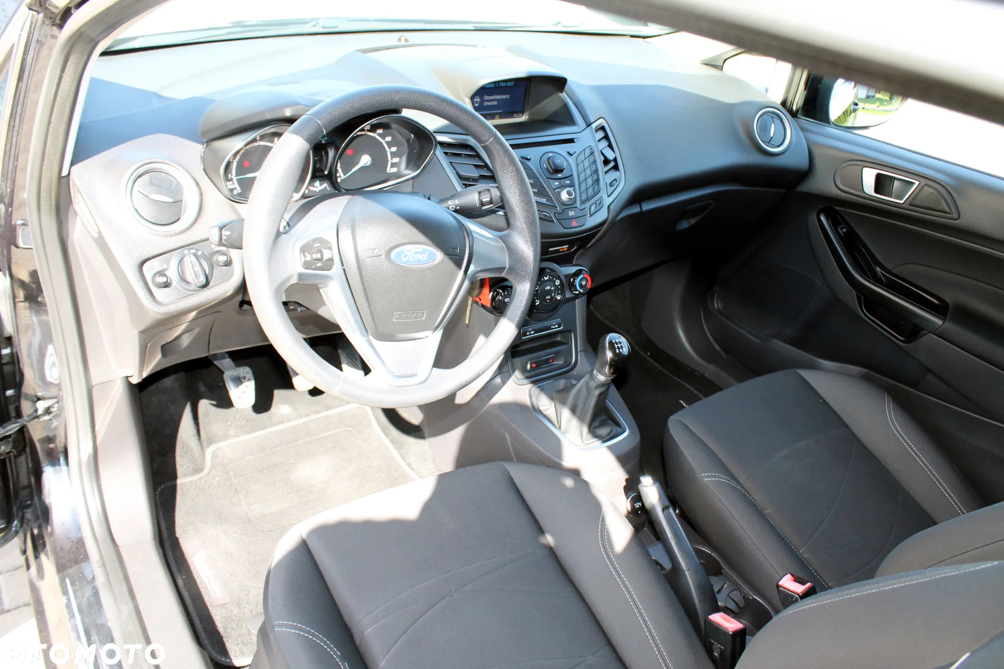 Ford Fiesta 1.0 EcoBoost Start-Stop SYNC Edition - 9