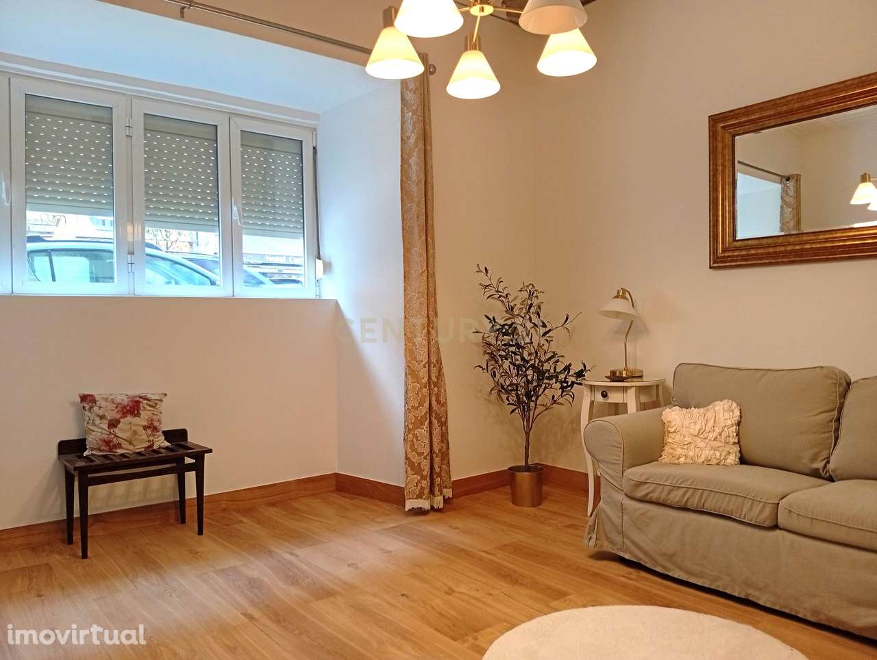 Apartamento T2 Mobilado e equipado junto ao metro da Alameda - Grande imagem: 2/18