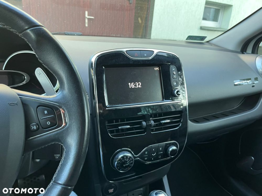 Renault Clio - 12