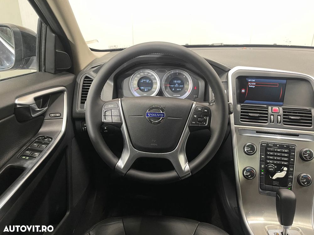 Volvo XC 60 2.4D AWD Momentum - 7