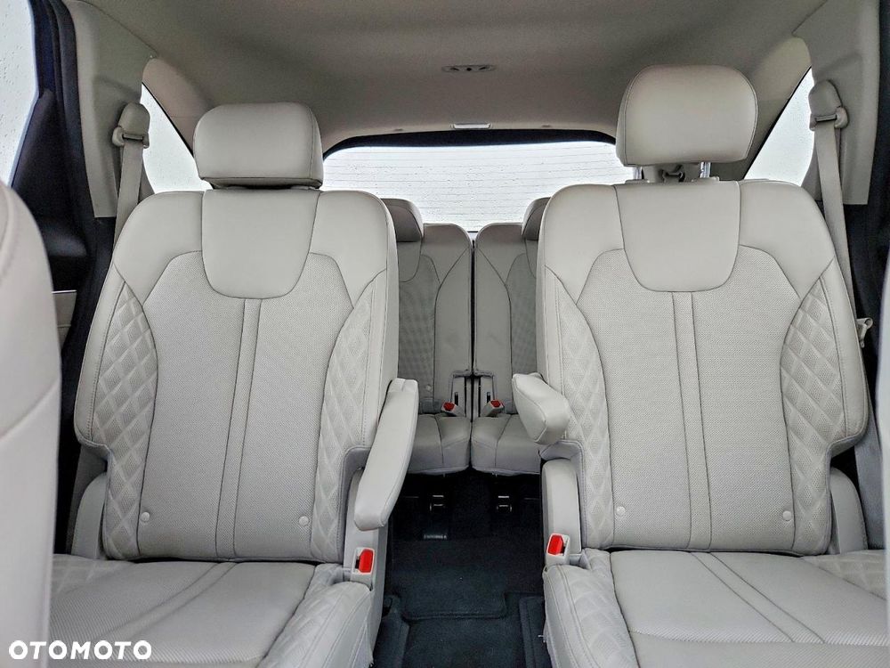 Kia Sorento - 10