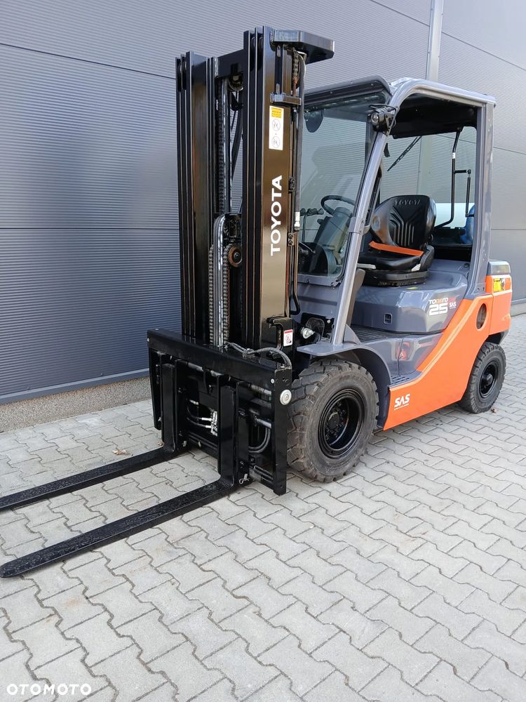Toyota 02-8FGF25 - 4