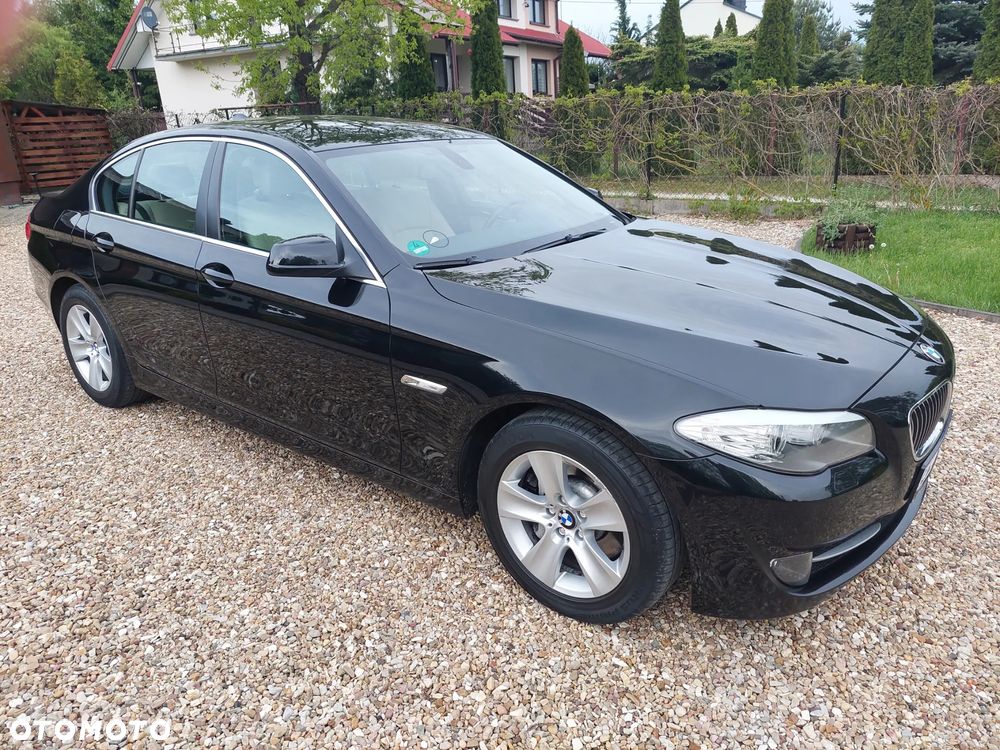 BMW Seria 5 528i Sport-Aut - 12