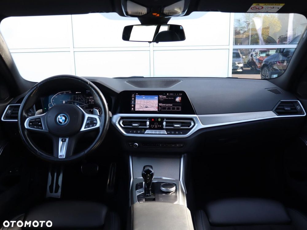 BMW Seria 3 330e M Sport sport - 6