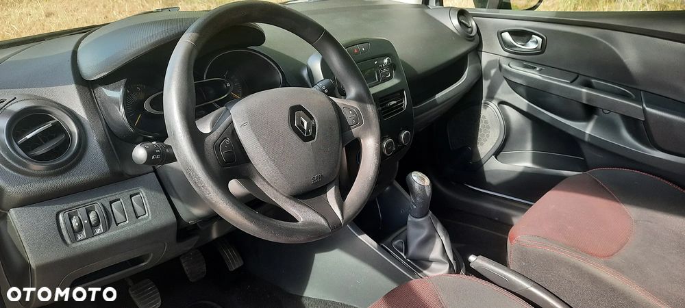 Renault Clio - 11