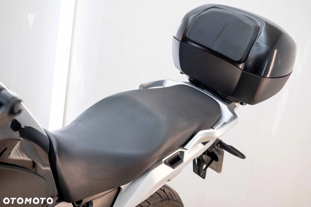 Honda VFR - 19