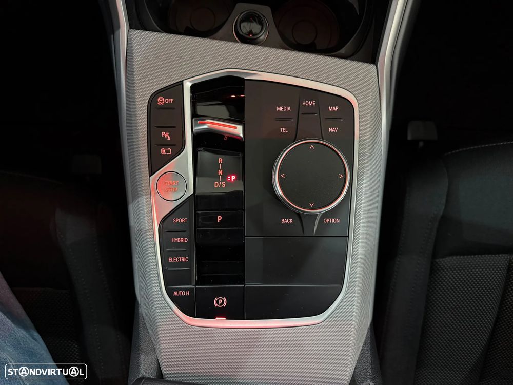 BMW 320 e Corporate Edition Auto - 32