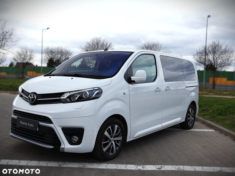 Toyota ProAce Kombi D-4D Medium 2,8t - 3